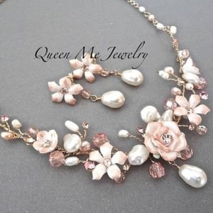 Bridal Porcelain Flower and Pearl Gold Necklace